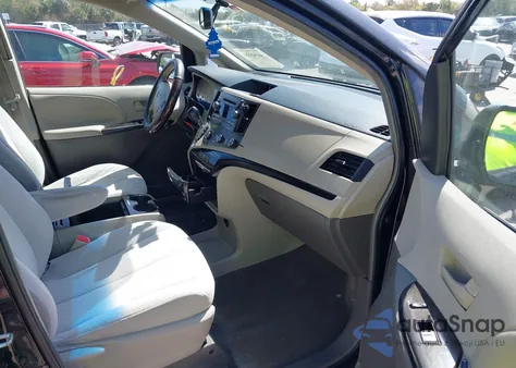 2012 Toyota Sienna Le V6 8 Passenger from USA, damaged, VIN 5TDKK3DCXCS229022